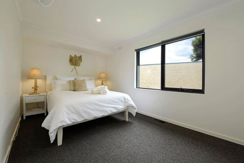 Salty Escape - Gold Coast 4U 3