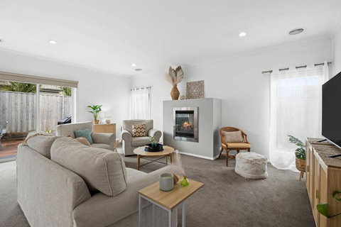 Salty Sage Beach House - Accommodation Gold Coast 0