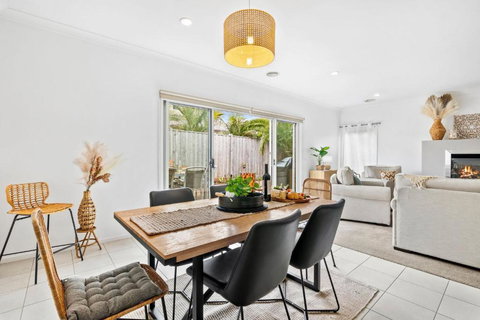 Salty Sage Beach House - Accommodation Gold Coast 2