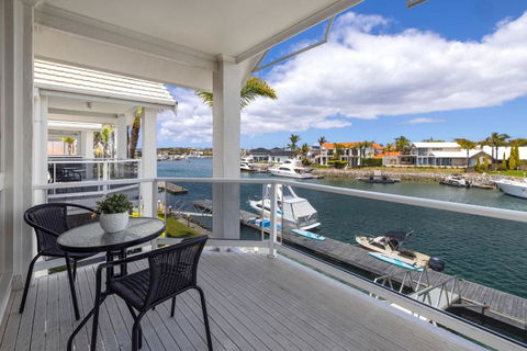 Salty Views - 1 Gold Coast 2