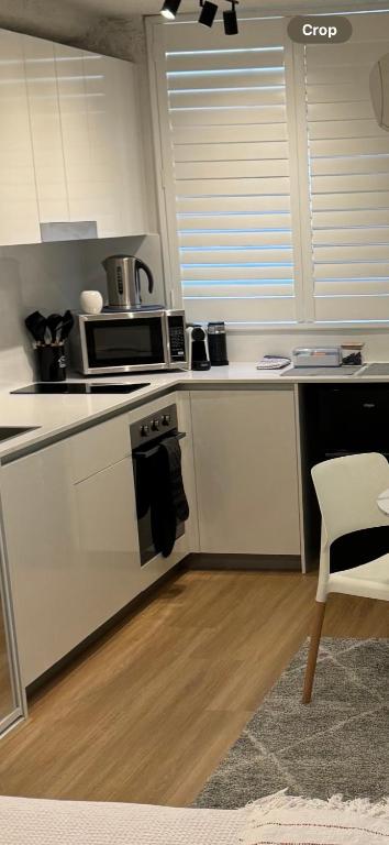 Sam The Central Studio - Accommodation Gold Coast 3