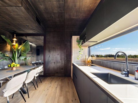 Samphire Chalet Tuart - 1 Gold Coast 2