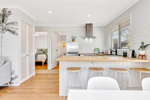 Sanbis Cabin - Hidden Boutique Retreat, Sea Views - Accommodation Gold Coast 3