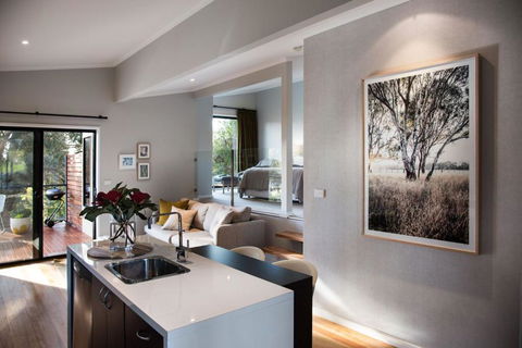 Sanctum - Accommodation Gold Coast 2