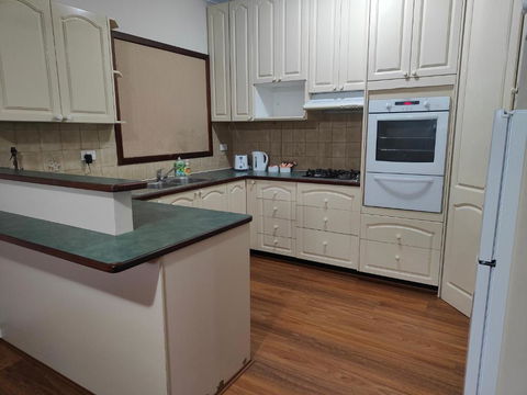 S&S Guest House - Accommodation Gold Coast 3