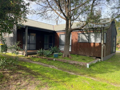 Sanders Beach House - Accommodation Gold Coast 0