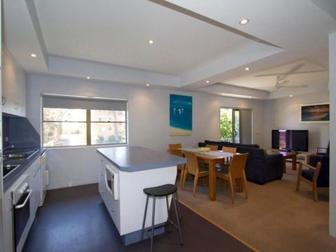 Sandcastle 7 With WiFi - 1 Gold Coast 2