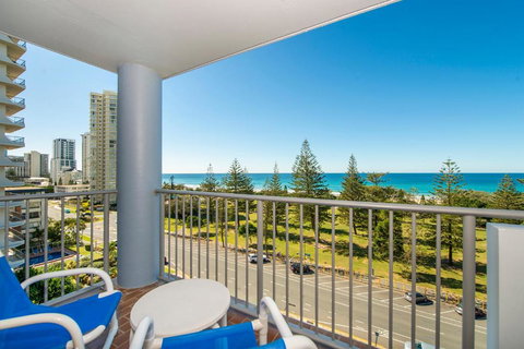 Sandpiper Broadbeach - Accommodation Gold Coast 3