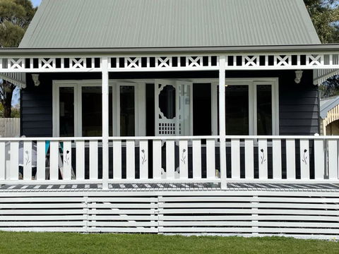 Sandpiper - Charming Beach Villa - Accommodation Gold Coast 0