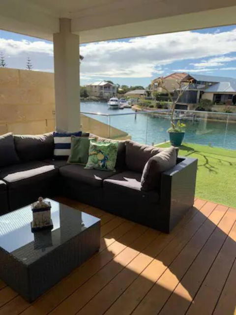 Sandpiper Island Tranquil Waterfront Views & Jetty - Accommodation Gold Coast 2
