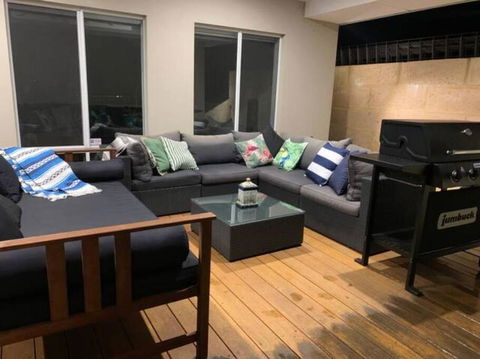 Sandpiper Island Tranquil Waterfront Views & Jetty - Accommodation Gold Coast 3