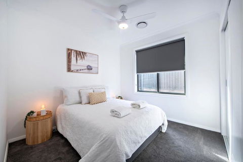 Sandstone - Family Entertainer, Refined Living - Accommodation Gold Coast 1
