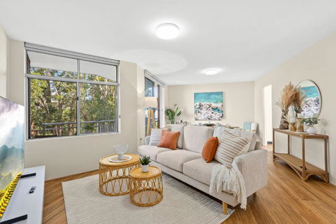 Sandy Feet - 1 Gold Coast 1