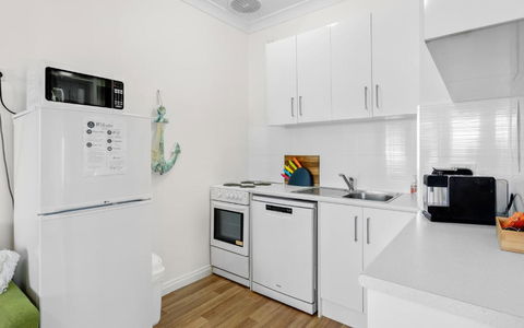 SEA BREEZE @ Smugglers Inn - Accommodation Gold Coast 3