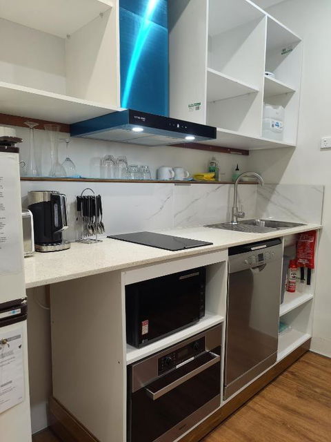 Short-long Term Private Smart Modern Studio - Gold Coast 4U 0