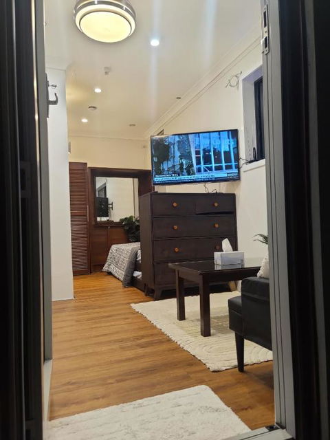Short-long Term Private Smart Modern Studio - Gold Coast 4U 1