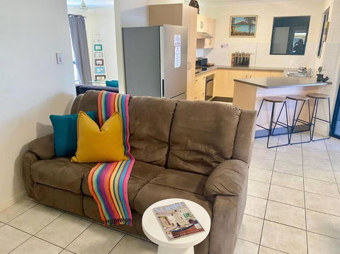 Spacious Retreat On Brenton In Tropical North Queensland - Gold Coast 4U 2
