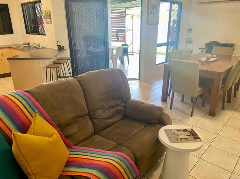 Spacious Retreat On Brenton In Tropical North Queensland - Gold Coast 4U 3