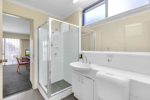 Spacious Room Ideal For Biz And Leisure - Gold Coast 4U 1