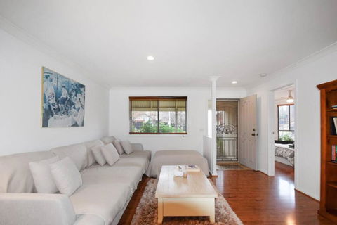 Spacious Seabrook Hideaway Near The Bay - Accommodation Gold Coast 0