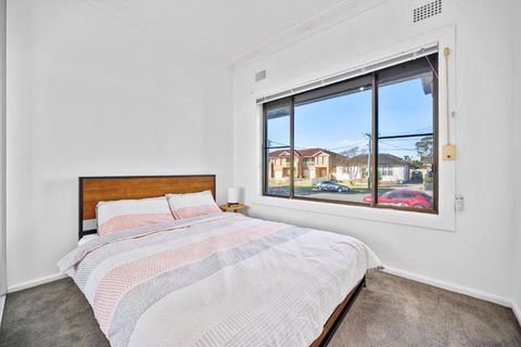 Spacious Upper House For You - Gold Coast 4U 3