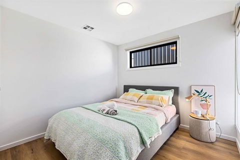Spacious Urban Oasis In Throsby Canberra - Accommodation Gold Coast 2