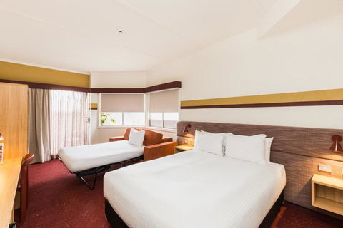 Statesman Hotel - Accommodation Gold Coast 2