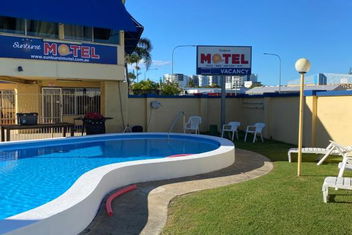 Sunburst Motel with Accommodation Gold Coast