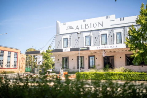 The Albion Hotel - Accommodation Gold Coast 3
