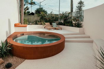 The Cheshire Cat Boutique Motel with Accommodation Gold Coast
