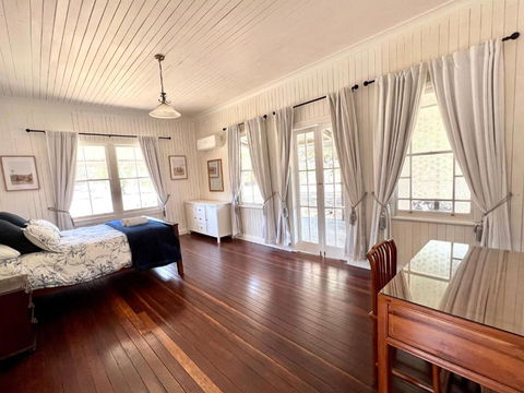 The Cottage Farm Stay - Grandchester - Gold Coast 4U 2