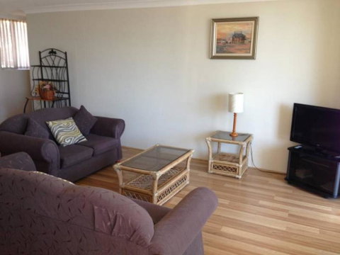 Beachpoint, Unit 101, 28 North Street - Accommodation Gold Coast 3