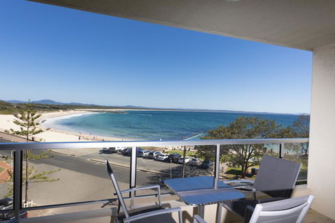 Beachpoint, Unit 303, 28 North Street - Gold Coast 4U 1