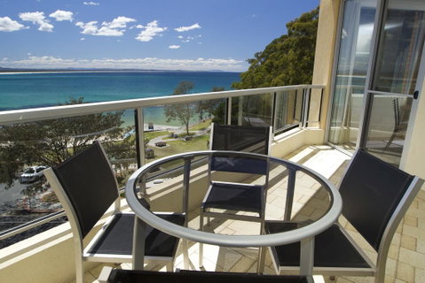 Beachpoint, Unit 401, 28 North Street - Accommodation Gold Coast 2