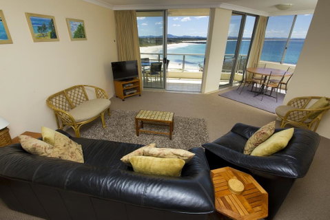 Beachpoint, Unit 401, 28 North Street - Accommodation Gold Coast 3