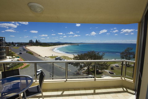 Beachpoint, Unit 401, 28 North Street - Accommodation Gold Coast 1