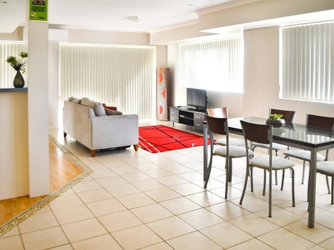 Beachside 4 With Airconditioning And Spa Bath - Accommodation Gold Coast 0