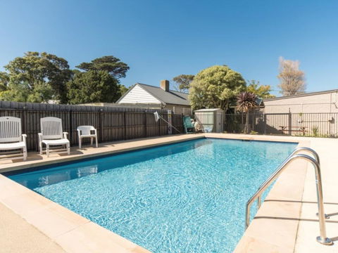 Beachside Apartment - Accommodation Gold Coast 2