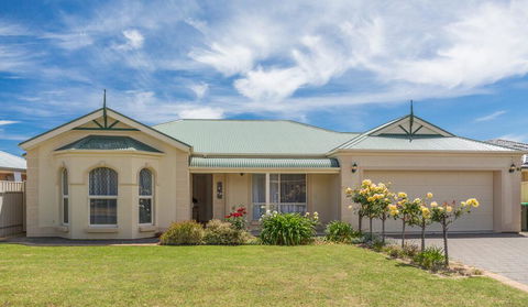 Beachside At Normanville - 7 Ronald Street - Gold Coast 4U 1