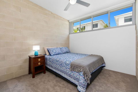 BEACHSIDE HAVEN - Accommodation Gold Coast 2
