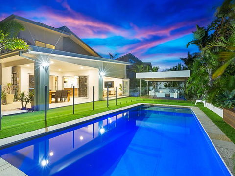 Beachside Holiday Escape - Accommodation Gold Coast 0