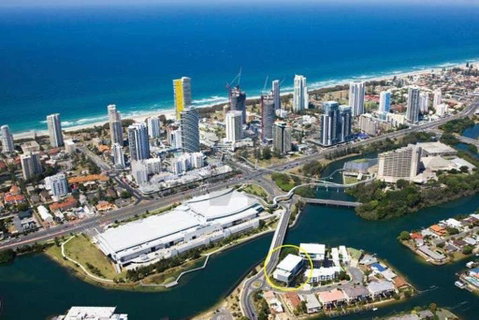 Beachside Neptune Resort Apt Upgraded! - Accommodation Gold Coast 3
