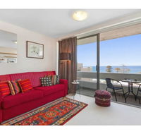 Beachside Paradise - Ocean Views Central Position - Gold Coast 4U