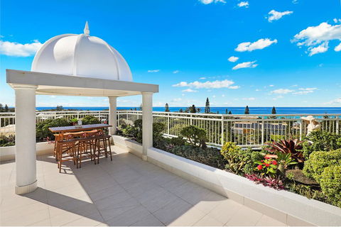 Beachside Resort Kawana Waters - Accommodation Gold Coast 0