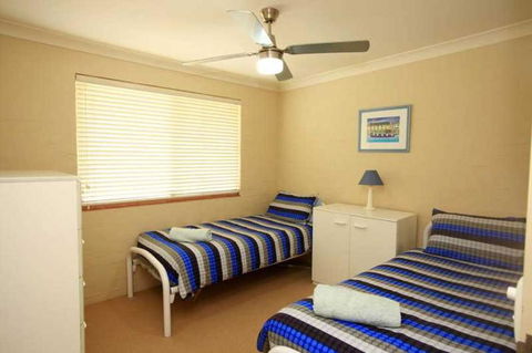 BEACHSIDE VILLA 2 - Gold Coast 4U 1