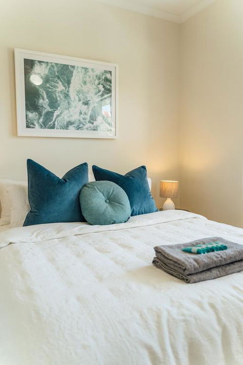 Beachy Keen On Moseley - Wifi - Netflix - Pool - Spa - Accommodation Gold Coast 3