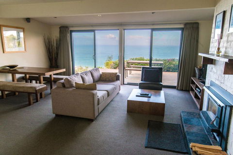 Beacon Point Ocean View Villas - Accommodation Gold Coast 0