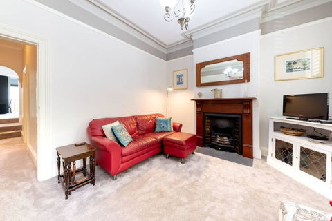 Beautiful Modern Historic Home Near Sydney Harbour - Gold Coast 4U 2