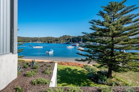 Beauty On Booker Bay - Accommodation Gold Coast 1