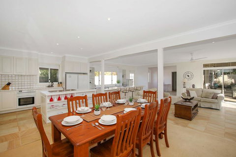 Bella House - Accommodation Gold Coast 0